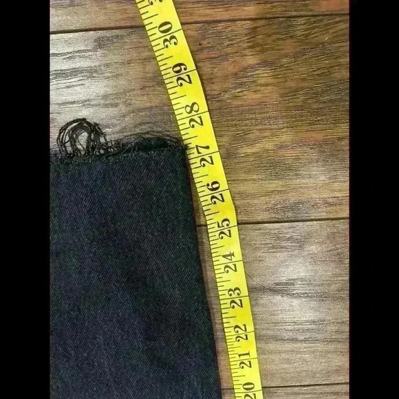 Levi's 501 Jeans Black Denim Raw Hem Straight Womens Size 34 Jeans - Picture 9 of 9